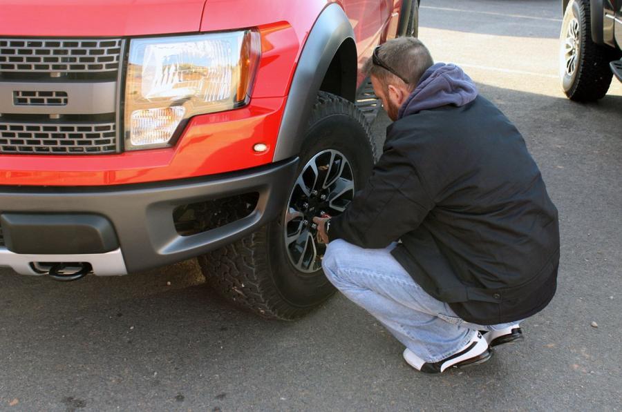  Ford F-150 SVT Raptor 2012 года  (фото 5 из 56)